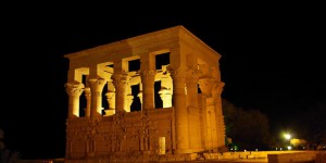 temple d'Isis, le soir